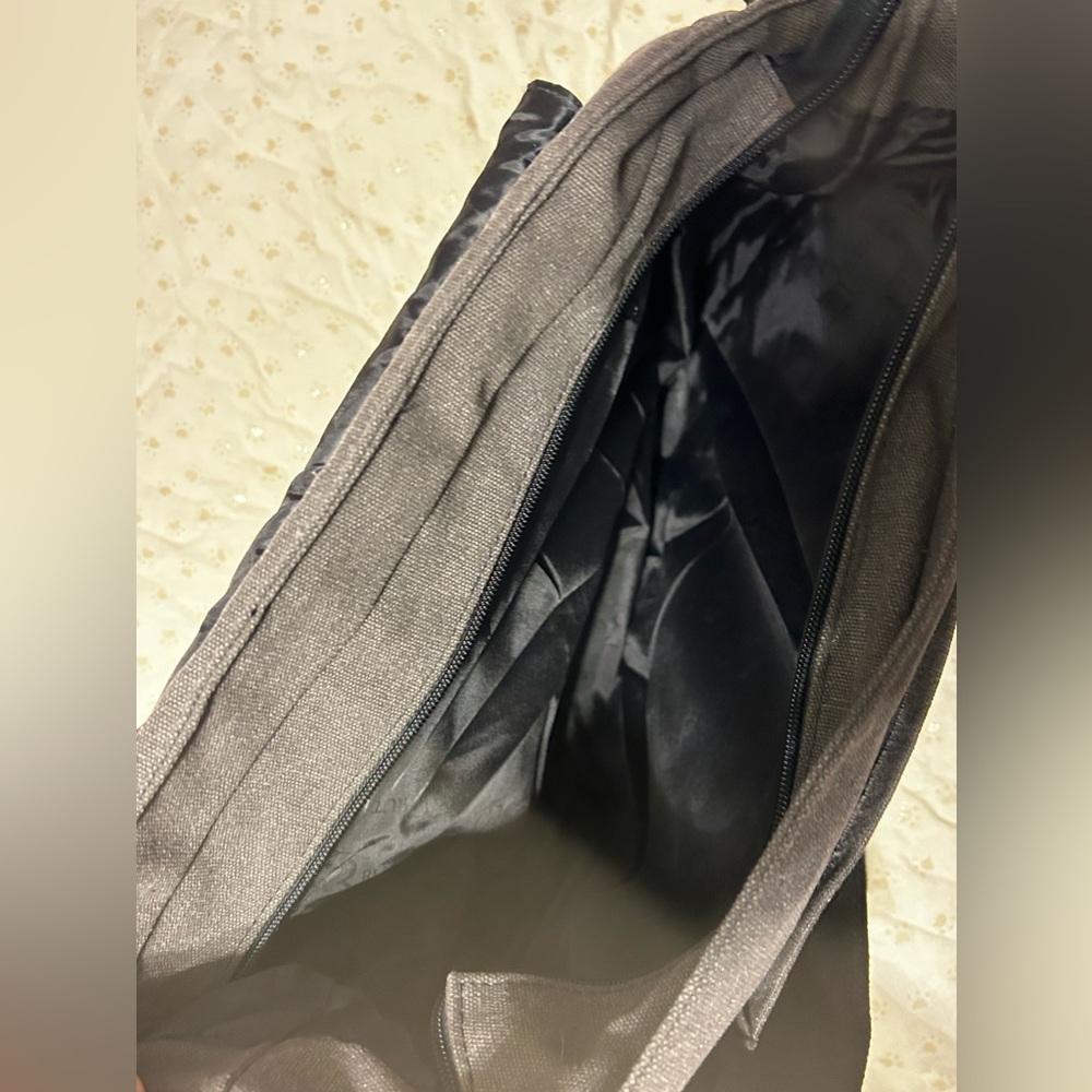 Robin Ruth Germany Messenger Bag NWOT - Picture 3 of 4